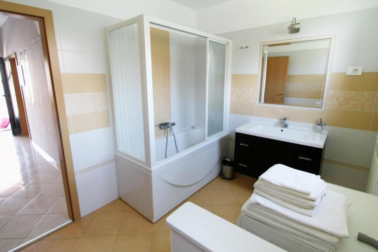 Apartments With A Parking Space Umag - 7666 Εξωτερικό φωτογραφία