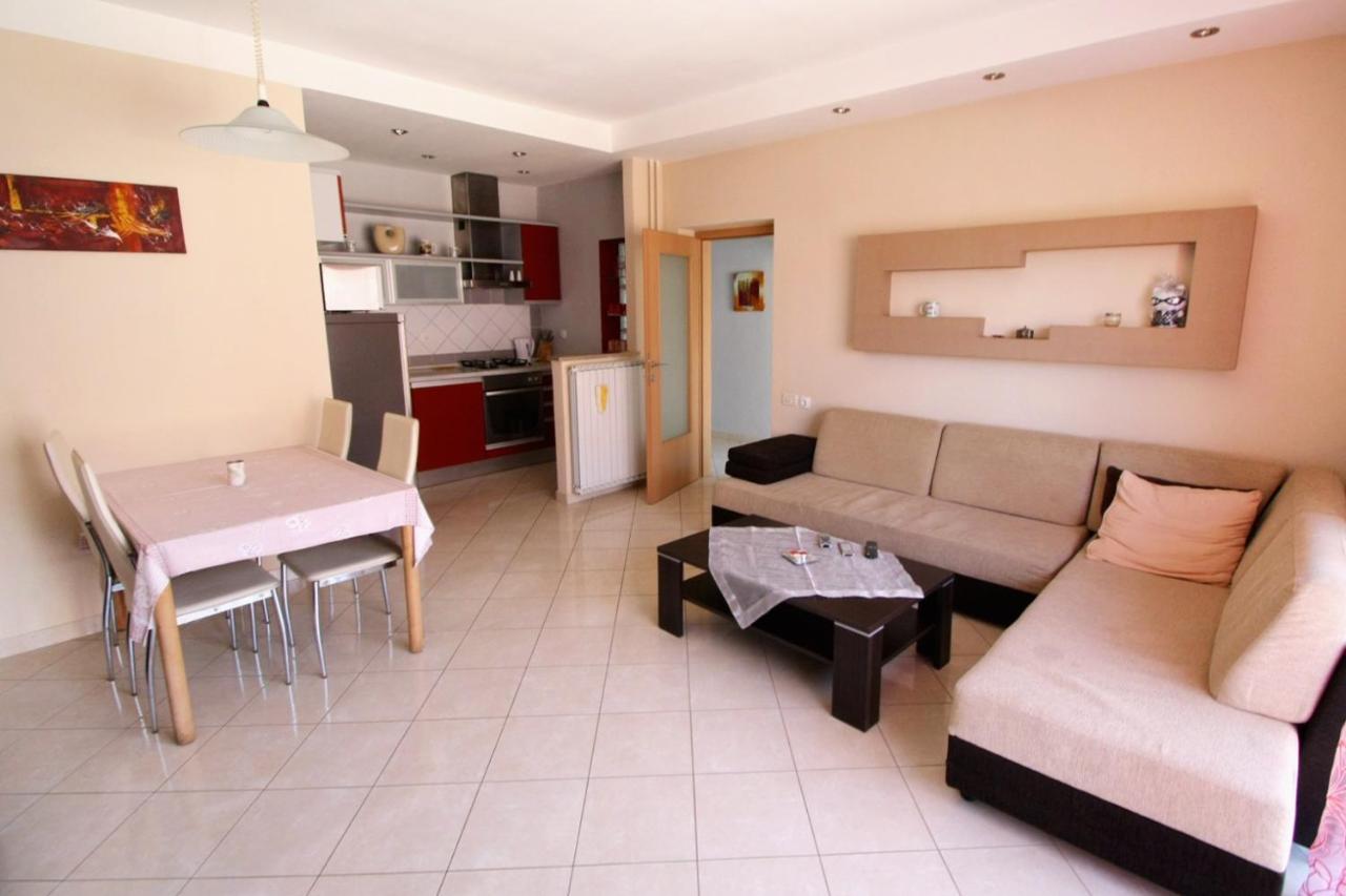 Apartments With A Parking Space Umag - 7666 Εξωτερικό φωτογραφία
