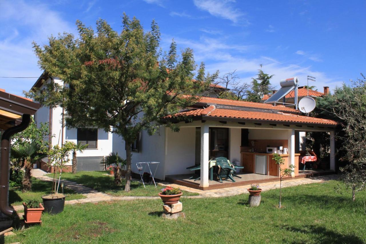Apartments With A Parking Space Umag - 7666 Εξωτερικό φωτογραφία