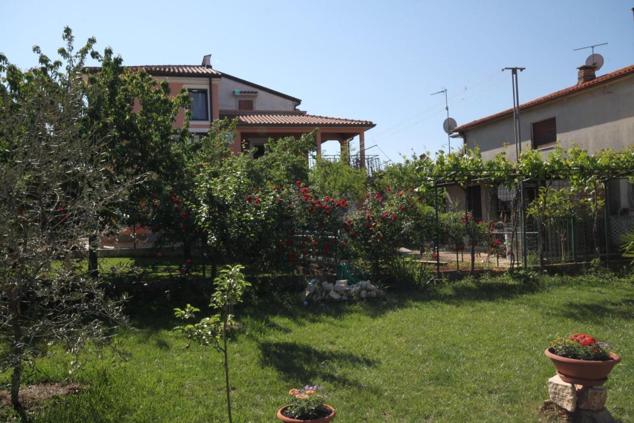 Apartments With A Parking Space Umag - 7666 Εξωτερικό φωτογραφία