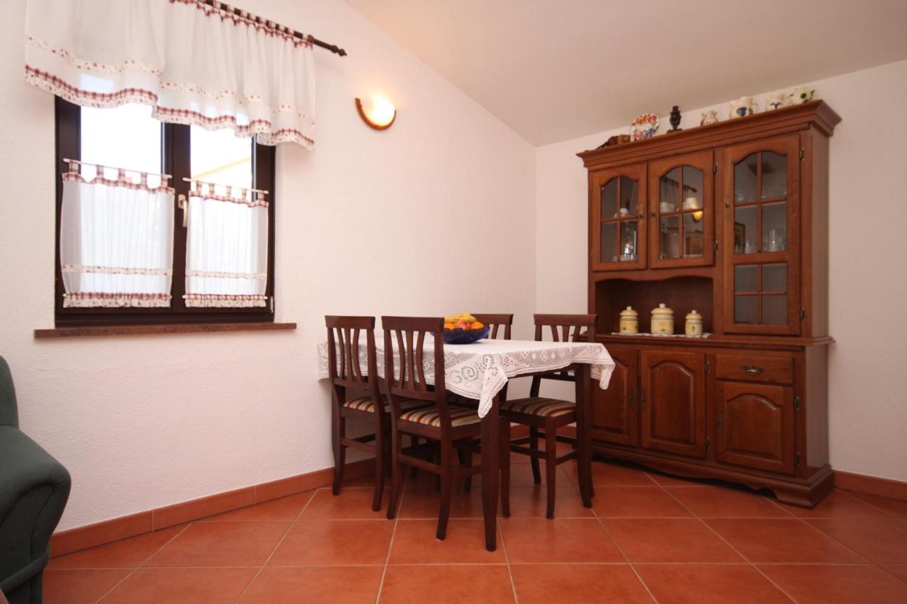 Apartments With A Parking Space Umag - 7666 Εξωτερικό φωτογραφία